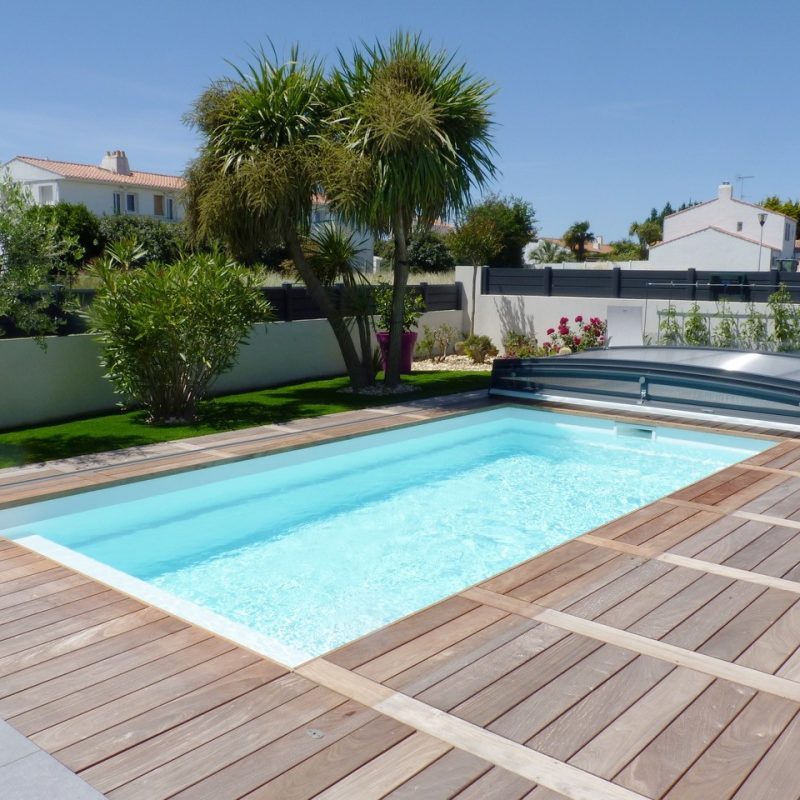 piscine-permis-de-construire-confiez-votre-projet-a-un-pisciniste-expert-et-fabricant-boisvinet-cap-piscines